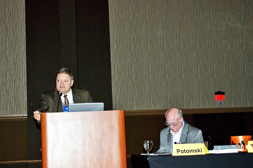 DSC03881.JPG - Moderator Dr. John Potomski (left) introduces speaker Dr. David Thomas.